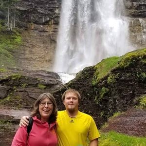 Meet your Posher, Leta